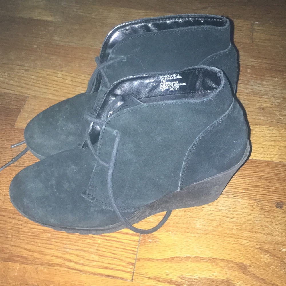 White mountain booties